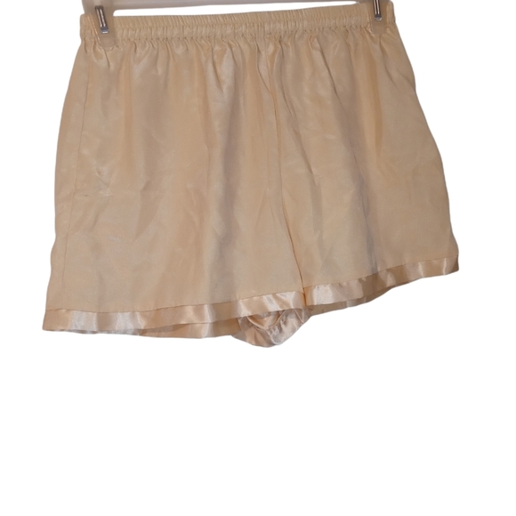 Vintage Victoria's Secret shortie PJ set - Picture 3 of 10